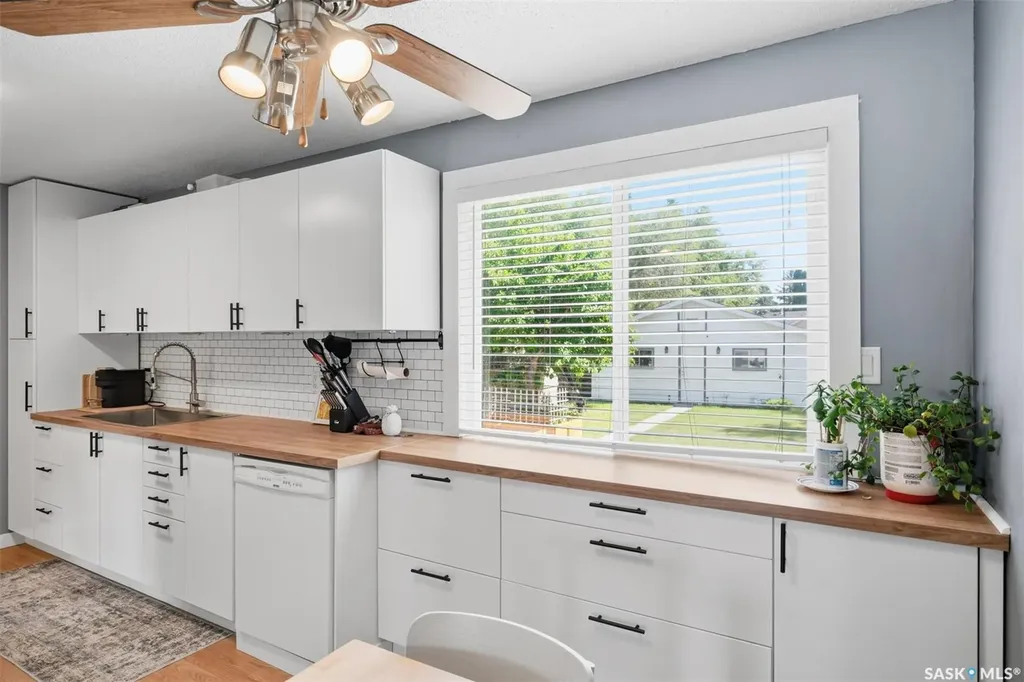 23 Nicholson Place Saskatoon SK S7L 5G7