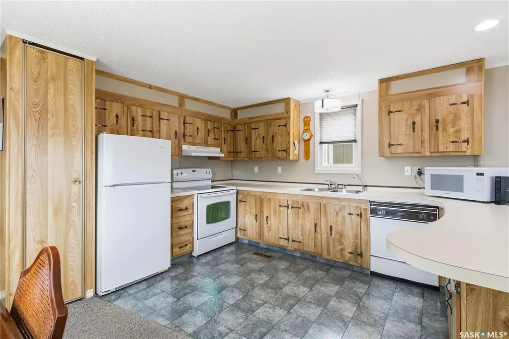 204 Cypress Way Blucher Rm No. 343 SK S7B 0A4