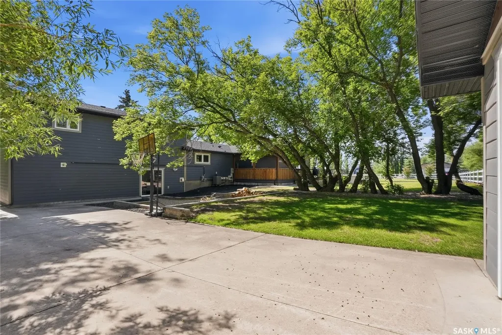 701 Main Street Hague SK S0K 1X0