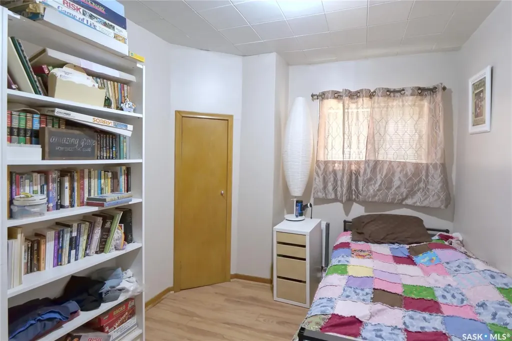 460 Iroquois Street W Moose Jaw SK S6H 5B3