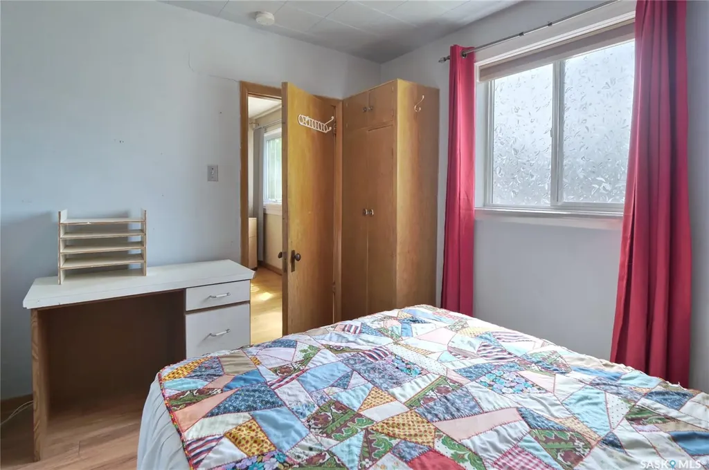 460 Iroquois Street W Moose Jaw SK S6H 5B3