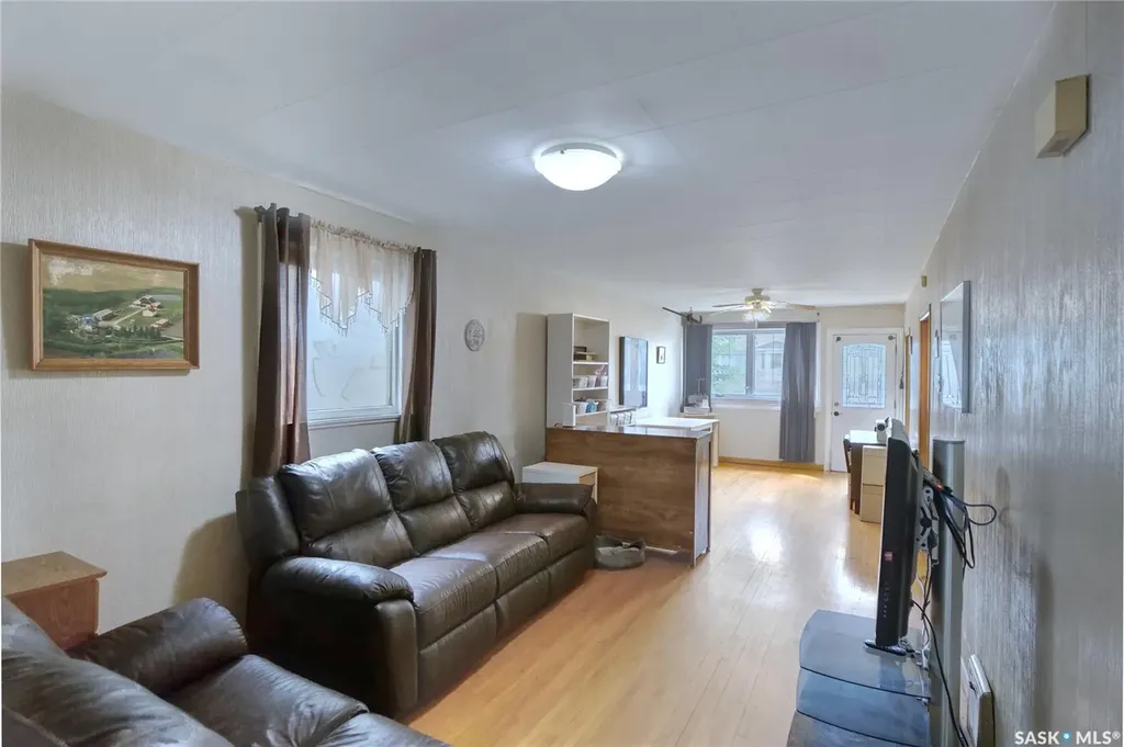 460 Iroquois Street W Moose Jaw SK S6H 5B3