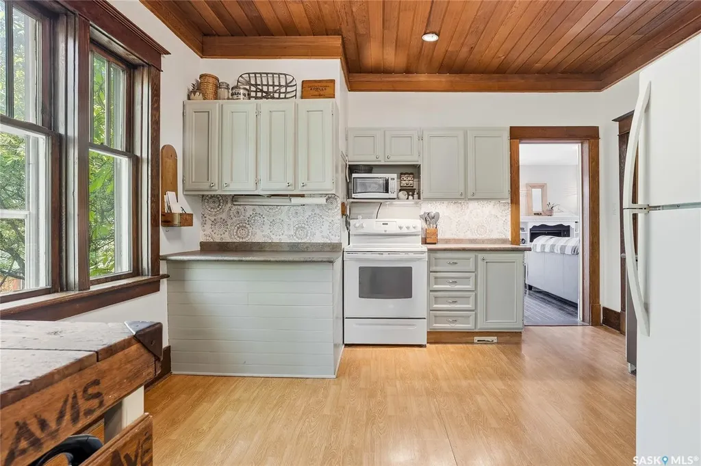 621 Bedford Road Saskatoon SK S7L 0E9