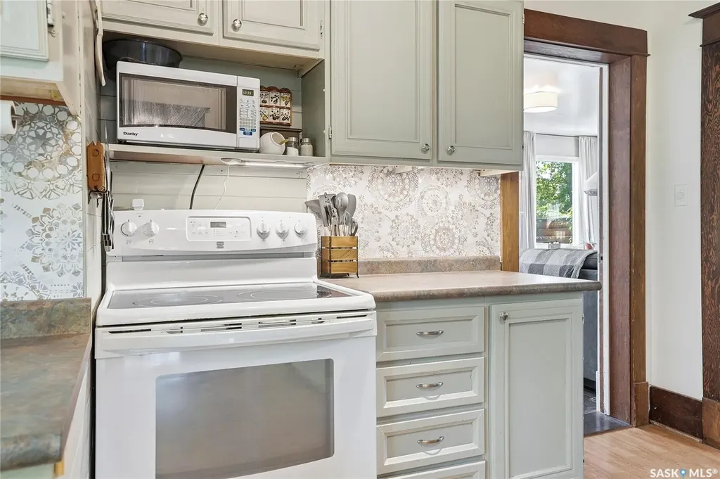 621 Bedford Road Saskatoon SK S7L 0E9