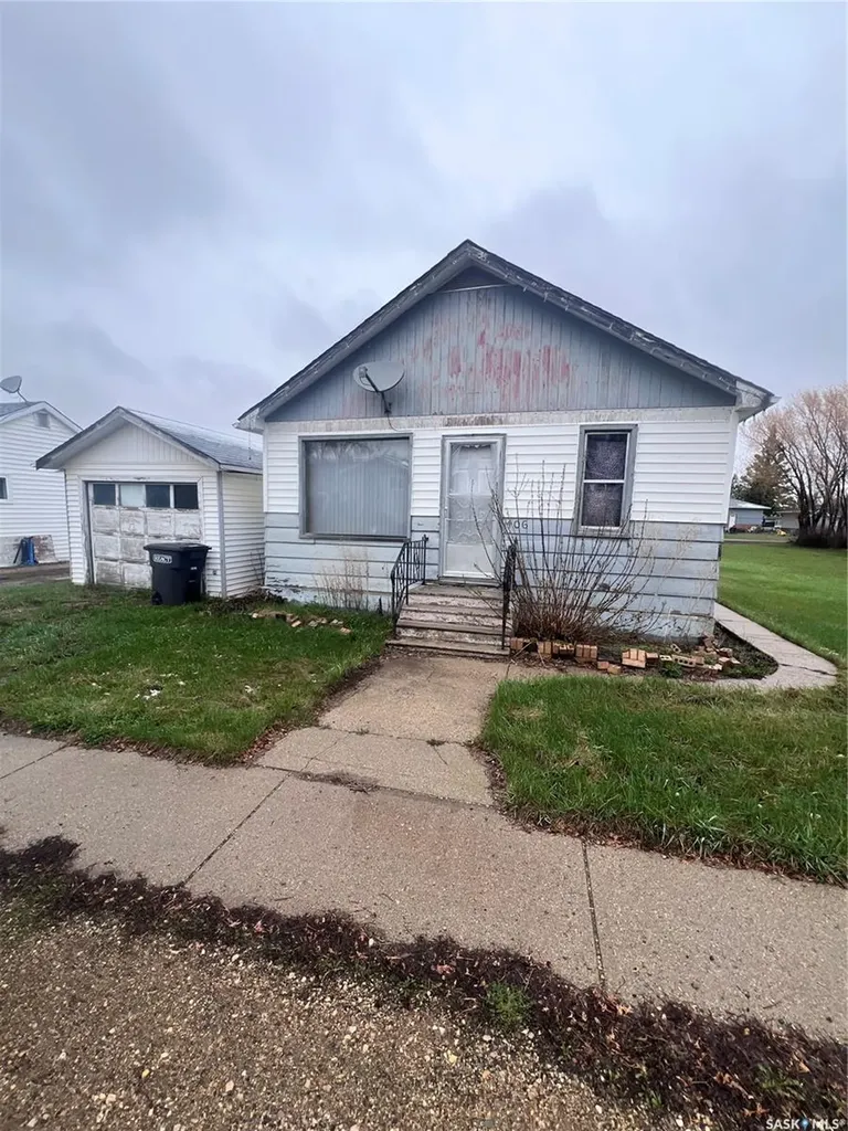 406 Main Street Wakaw SK S0K 4P0