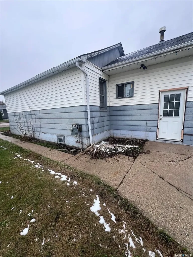 406 Main Street Wakaw SK S0K 4P0