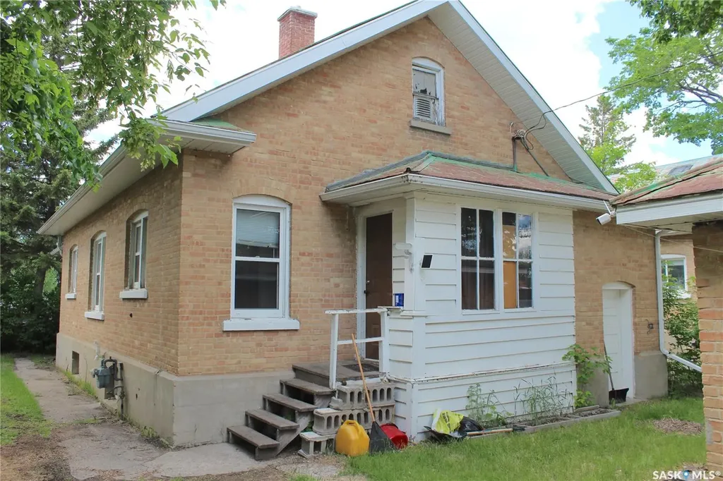29 Myrtle Avenue Yorkton SK S3N 1P6