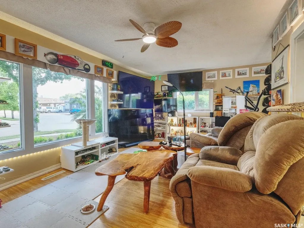 125 5th Avenue W Rosetown SK S0L 2V0
