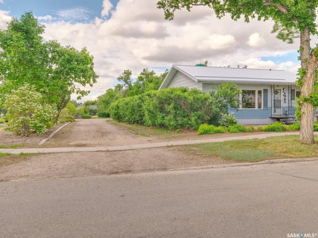 125 5th Avenue W Rosetown SK S0L 2V0