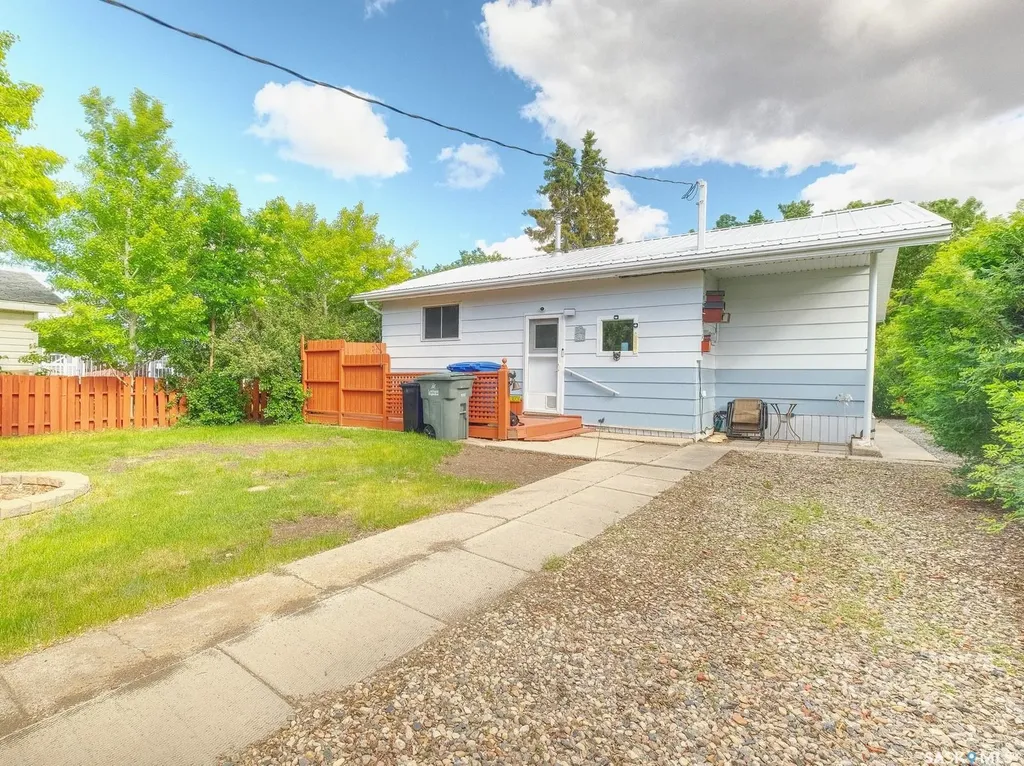 125 5th Avenue W Rosetown SK S0L 2V0