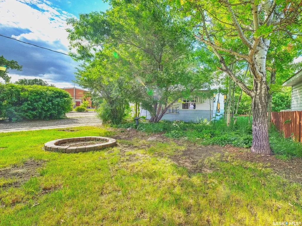 125 5th Avenue W Rosetown SK S0L 2V0