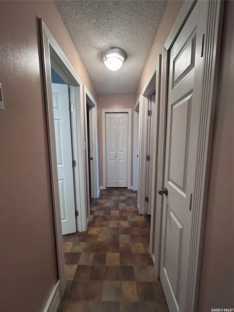 500 Willow Bay Estevan SK S4A 2G4