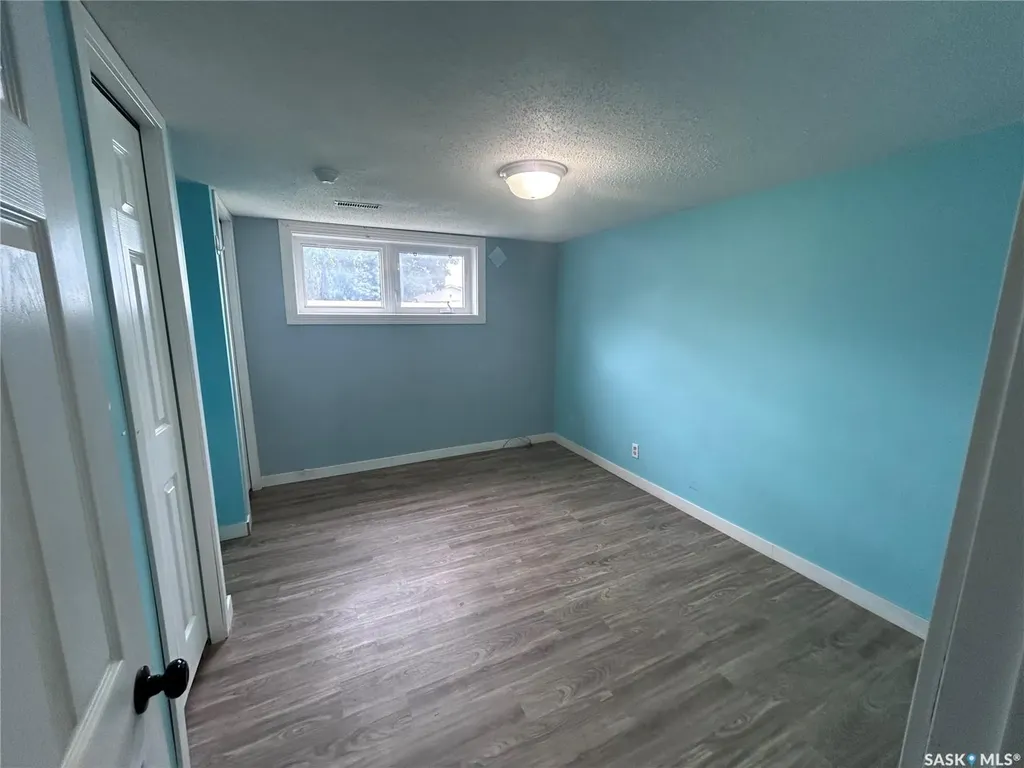 500 Willow Bay Estevan SK S4A 2G4