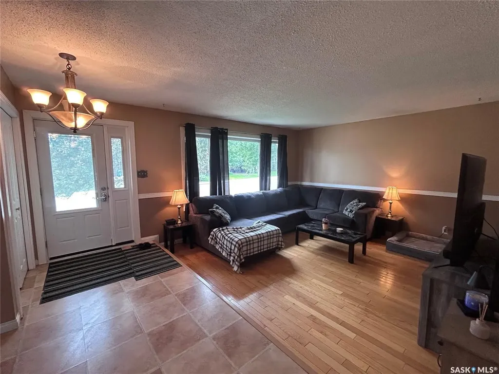 500 Willow Bay Estevan SK S4A 2G4