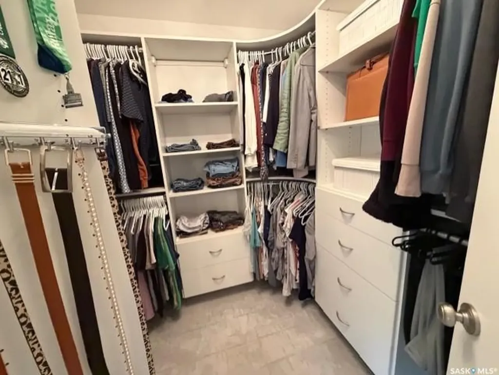 5172 Wascana Vista Place Regina SK S4V 2S3