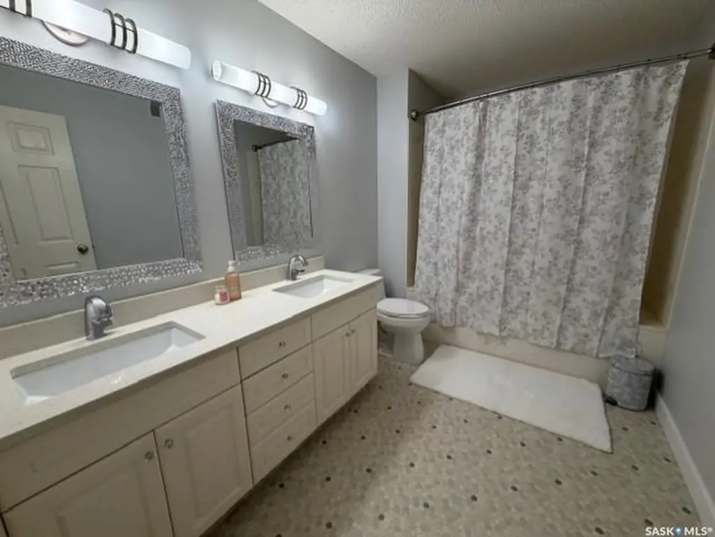 5172 Wascana Vista Place Regina SK S4V 2S3