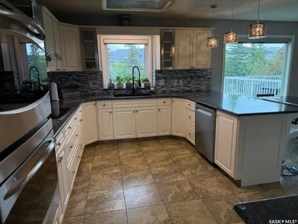 5172 Wascana Vista Place Regina SK S4V 2S3