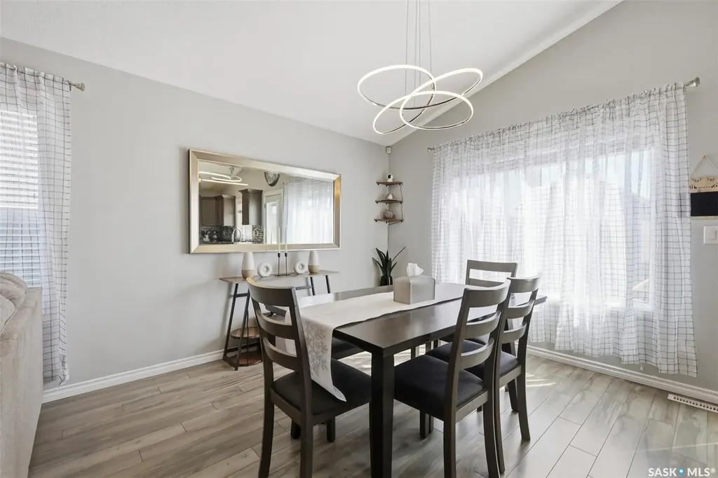 351 Kolynchuk Manor Saskatoon SK S7T 0W3