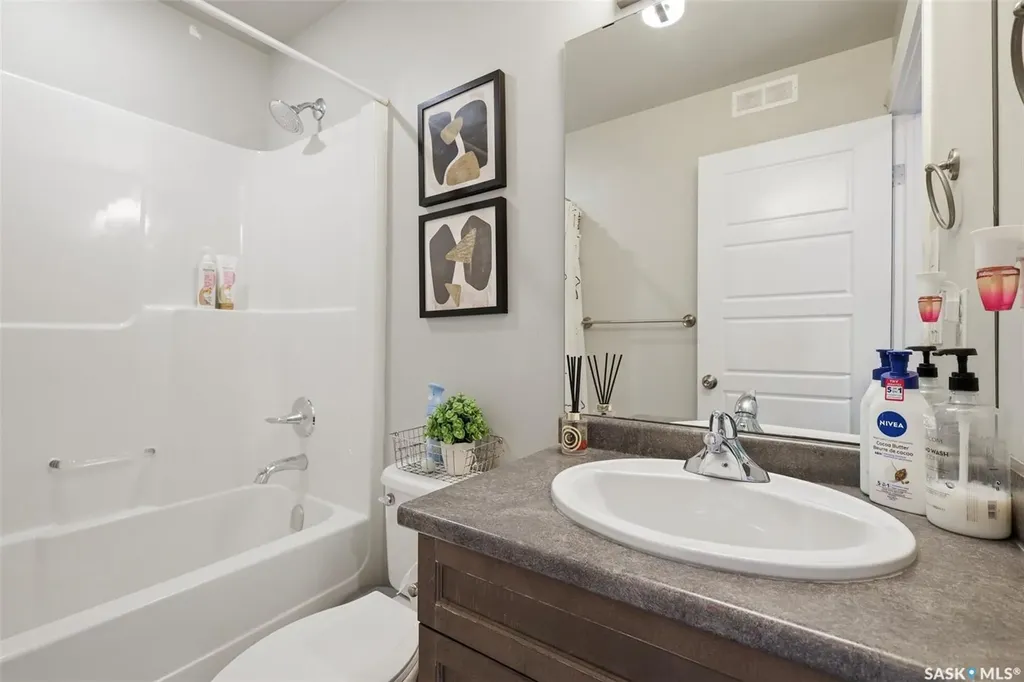 351 Kolynchuk Manor Saskatoon SK S7T 0W3