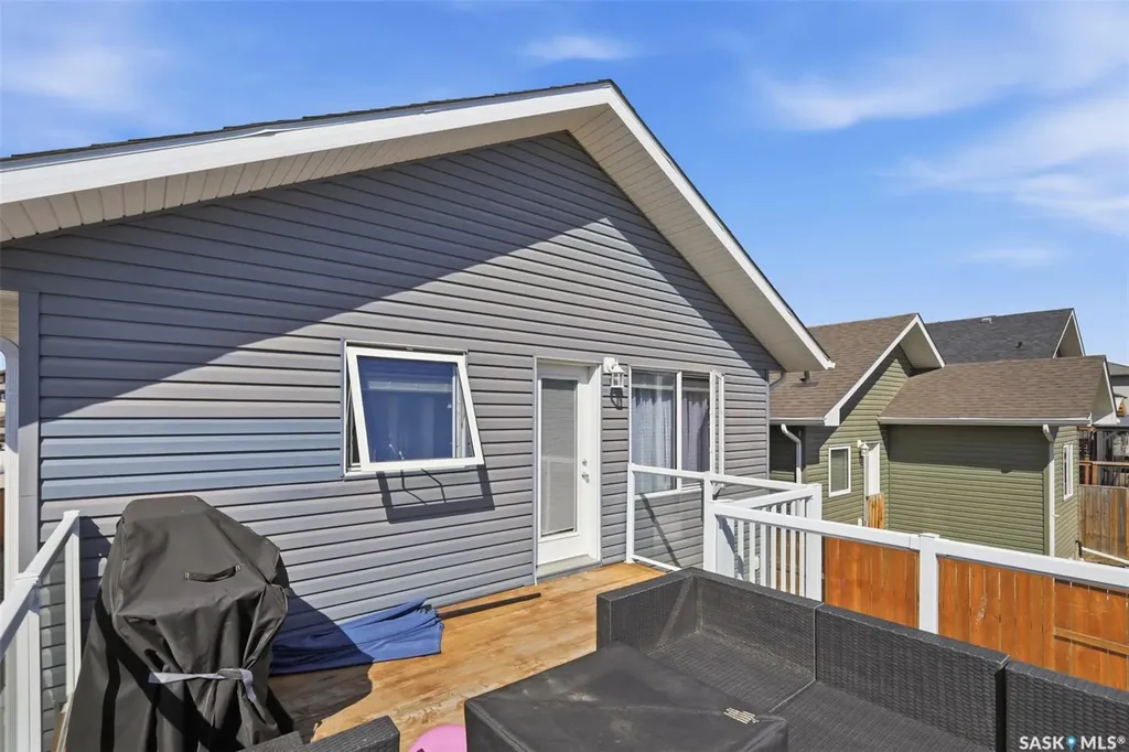 351 Kolynchuk Manor Saskatoon SK S7T 0W3