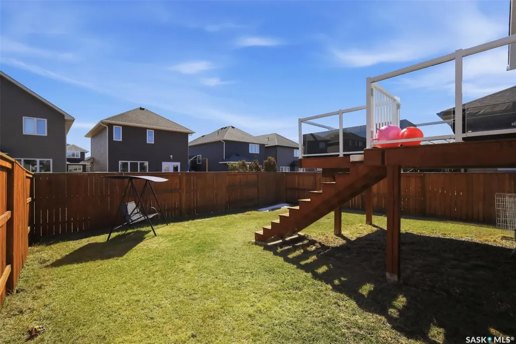 351 Kolynchuk Manor Saskatoon SK S7T 0W3