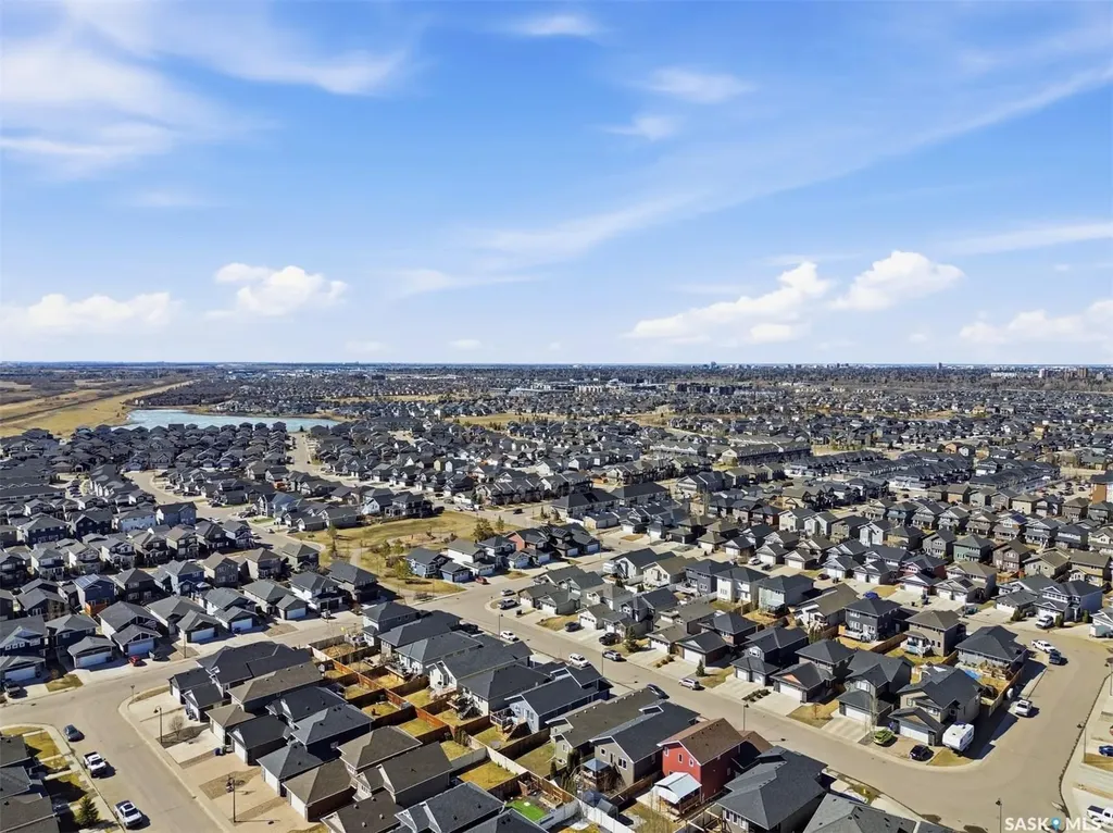 351 Kolynchuk Manor Saskatoon SK S7T 0W3
