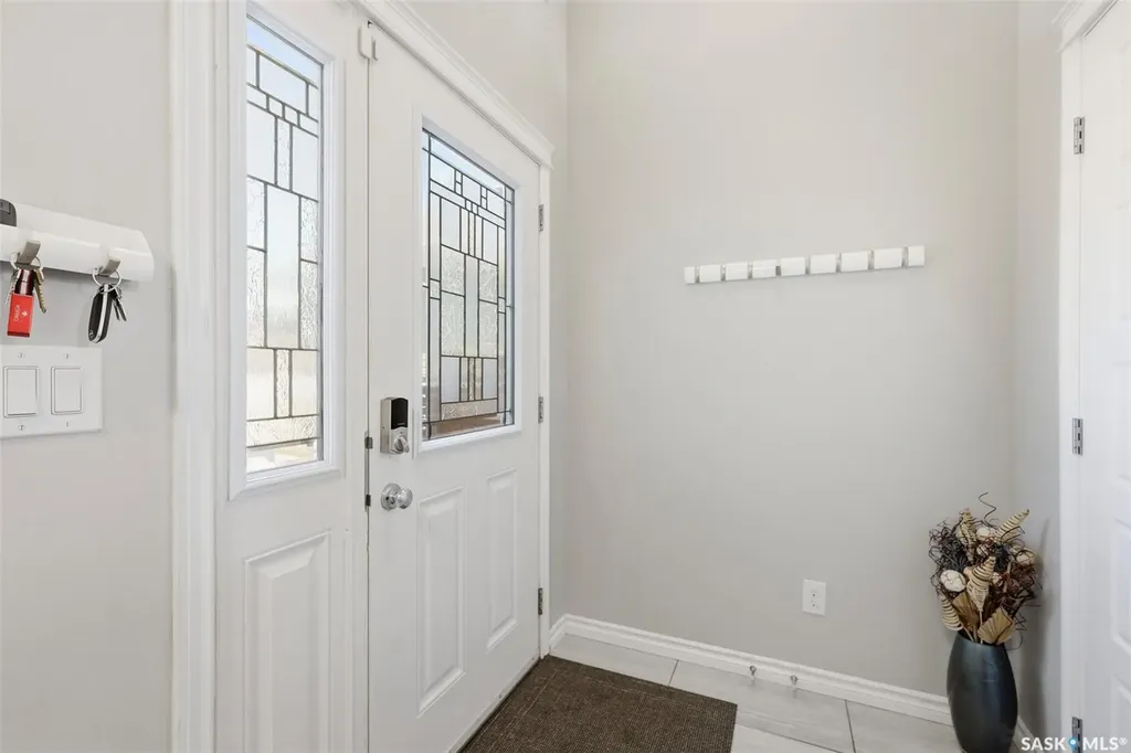 351 Kolynchuk Manor Saskatoon SK S7T 0W3