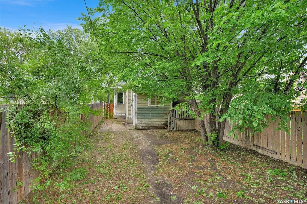 1146 Robinson Street Regina SK S4T 2M9