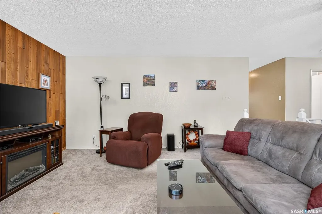 1612 Rutherford Street Moose Jaw SK S6H 7C7