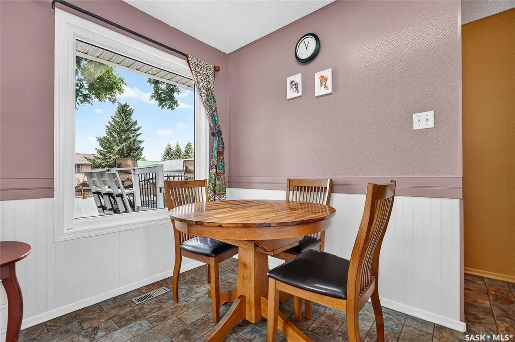 1612 Rutherford Street Moose Jaw SK S6H 7C7
