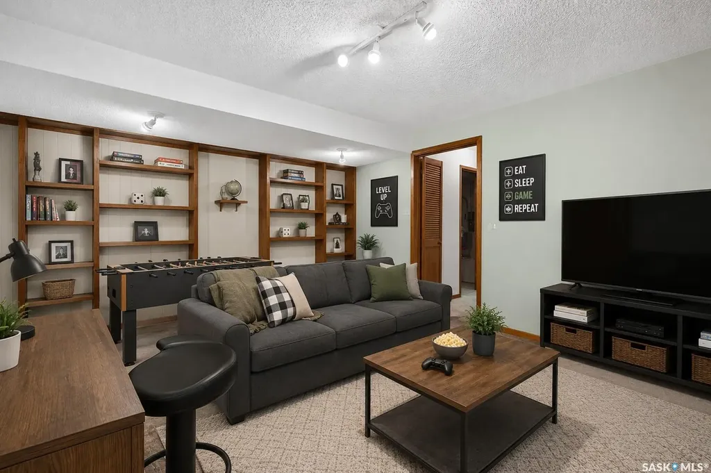 1612 Rutherford Street Moose Jaw SK S6H 7C7