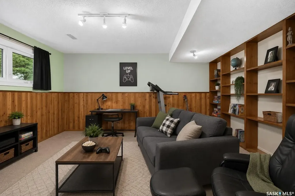 1612 Rutherford Street Moose Jaw SK S6H 7C7