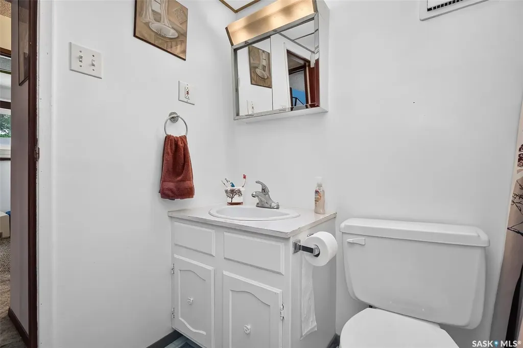 1612 Rutherford Street Moose Jaw SK S6H 7C7
