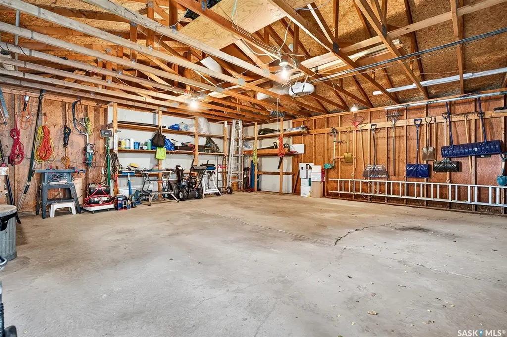 1612 Rutherford Street Moose Jaw SK S6H 7C7
