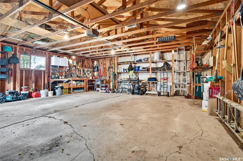 1612 Rutherford Street Moose Jaw SK S6H 7C7