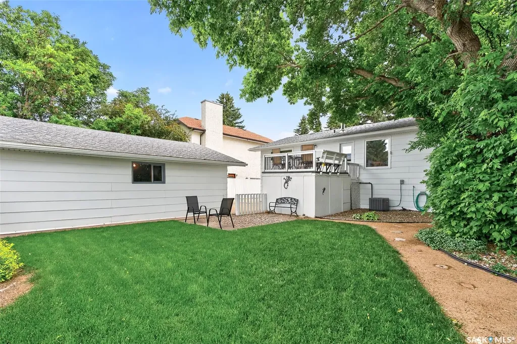 1612 Rutherford Street Moose Jaw SK S6H 7C7