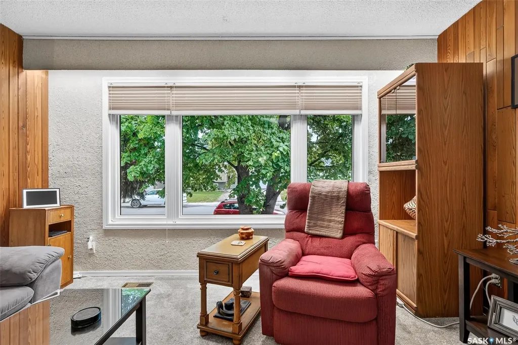1612 Rutherford Street Moose Jaw SK S6H 7C7