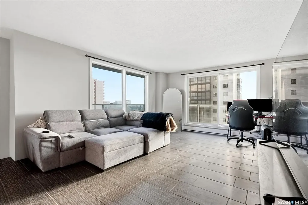 320 5th Avenue N Saskatoon SK S7K 2P5