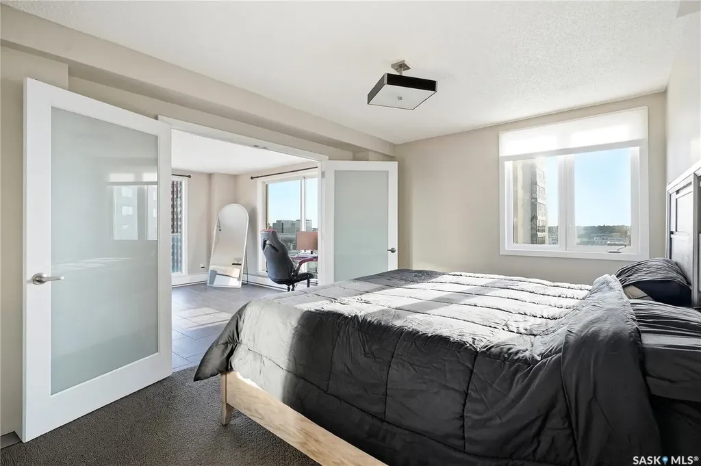 320 5th Avenue N Saskatoon SK S7K 2P5