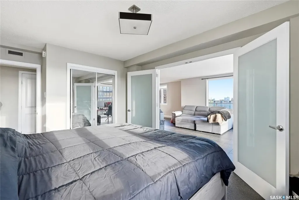 320 5th Avenue N Saskatoon SK S7K 2P5