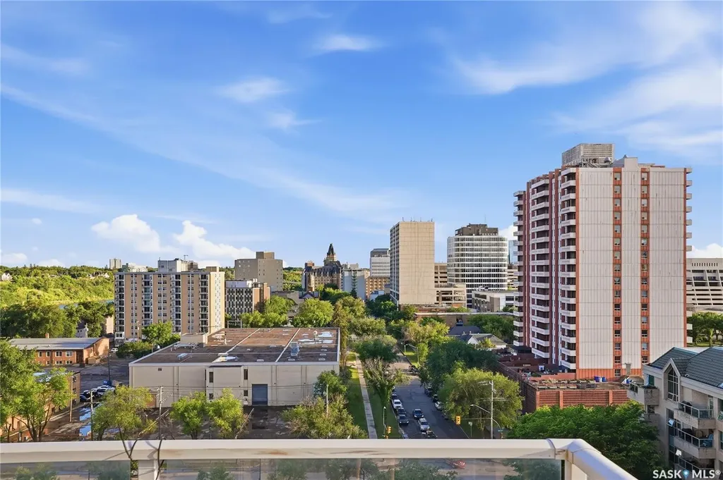 320 5th Avenue N Saskatoon SK S7K 2P5