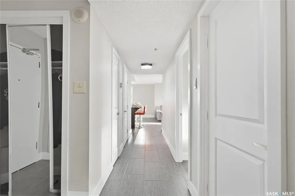 320 5th Avenue N Saskatoon SK S7K 2P5