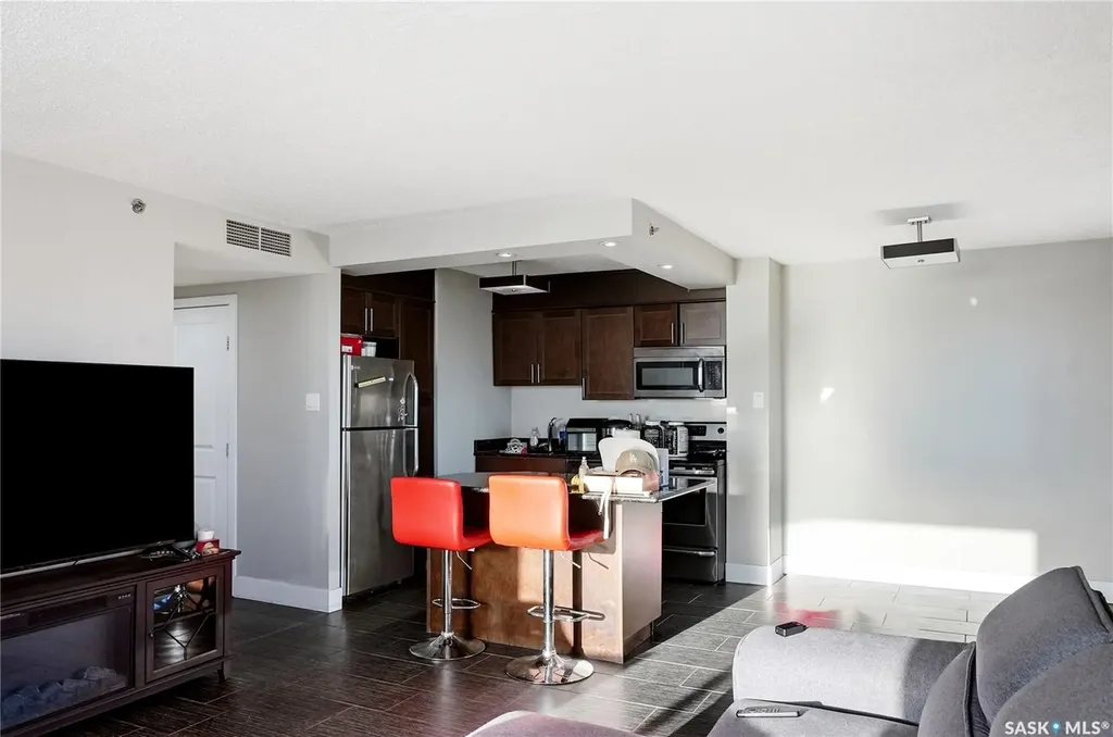 320 5th Avenue N Saskatoon SK S7K 2P5