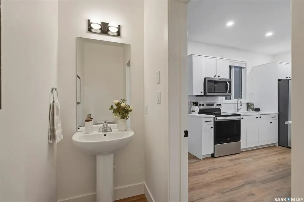 3220 11th Street W Saskatoon SK S7M 5M4