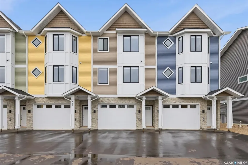 3220 11th Street W Saskatoon SK S7M 5M4