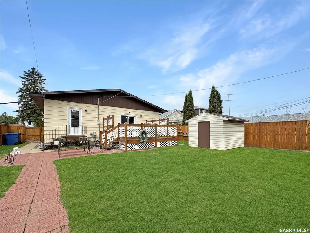 602 104th Street North Battleford SK S9A 1M8