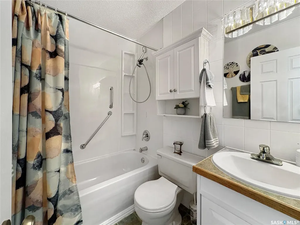 602 104th Street North Battleford SK S9A 1M8