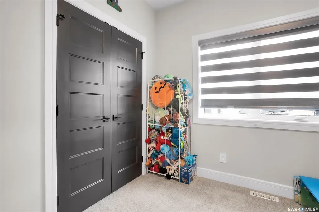 862 Bentley Manor Saskatoon SK S7L 6P4