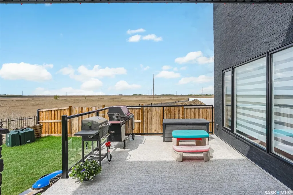 862 Bentley Manor Saskatoon SK S7L 6P4