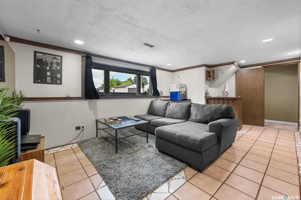 10 Bastedo Crescent Regina SK S4T 6X9
